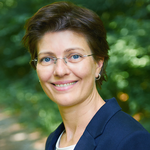 Claudia H.